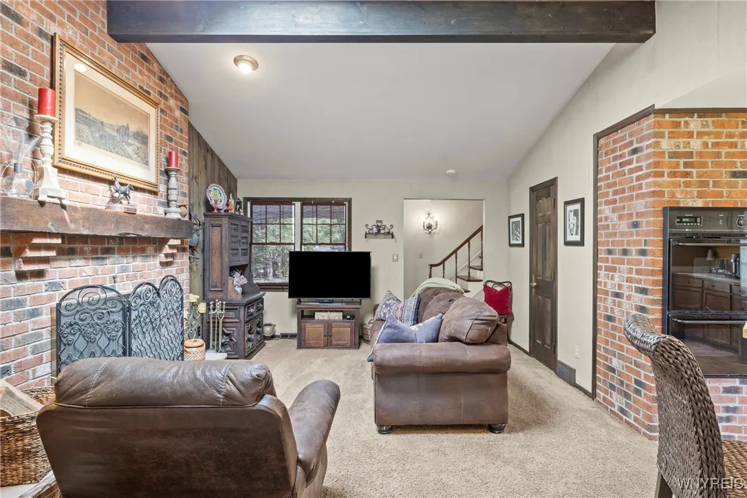 22 Old Farm Road, Orchard Park, New York 14127, Orchard Park, New York 14127, 4 Bedrooms Bedrooms, 9 Rooms Rooms,2 BathroomsBathrooms,Residential,For Sale,22 Old Farm Road, Orchard Park, New York 14127,0,B1632019