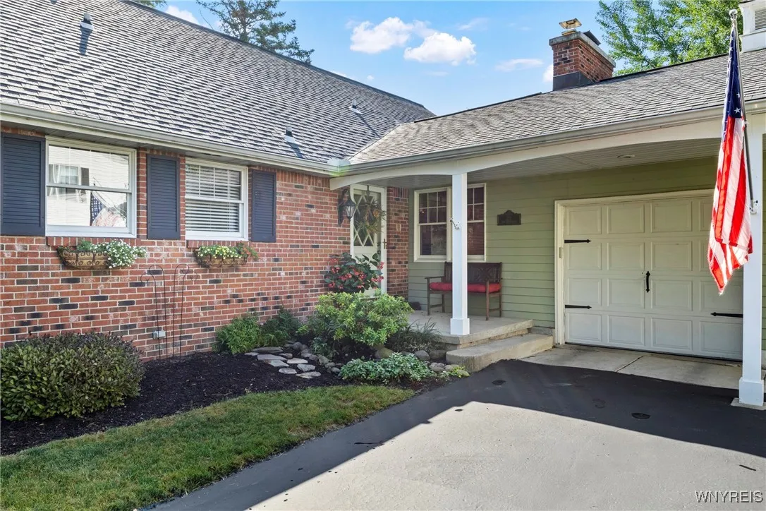 22 Old Farm Road, Orchard Park, New York 14127, Orchard Park, New York 14127, 4 Bedrooms Bedrooms, 9 Rooms Rooms,2 BathroomsBathrooms,Residential,For Sale,22 Old Farm Road, Orchard Park, New York 14127,0,B1632019
