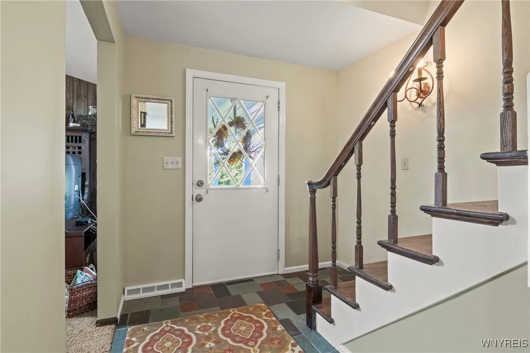 22 Old Farm Road, Orchard Park, New York 14127, Orchard Park, New York 14127, 4 Bedrooms Bedrooms, 9 Rooms Rooms,2 BathroomsBathrooms,Residential,For Sale,22 Old Farm Road, Orchard Park, New York 14127,0,B1632019