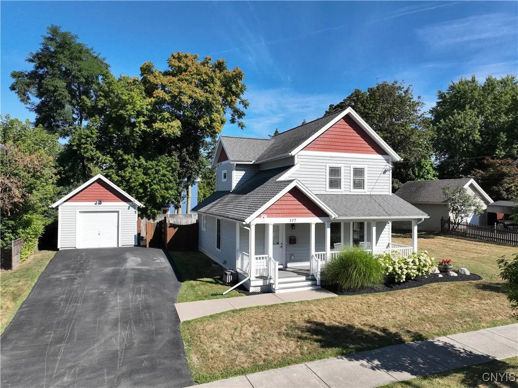 127 Shuart Avenue, Syracuse, New York 13203, Syracuse, New York 13203, 3 Bedrooms Bedrooms, 6 Rooms Rooms,2 BathroomsBathrooms,Residential,Closed,127 Shuart Avenue, Syracuse, New York 13203,0,S1631809