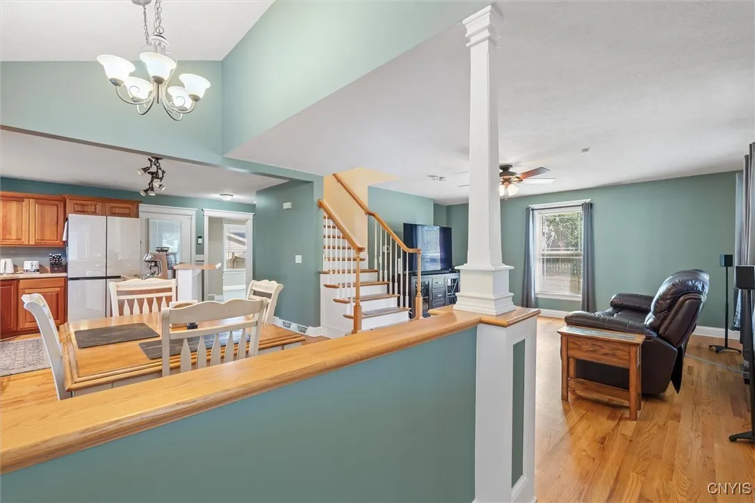 127 Shuart Avenue, Syracuse, New York 13203, Syracuse, New York 13203, 3 Bedrooms Bedrooms, 6 Rooms Rooms,2 BathroomsBathrooms,Residential,Closed,127 Shuart Avenue, Syracuse, New York 13203,0,S1631809