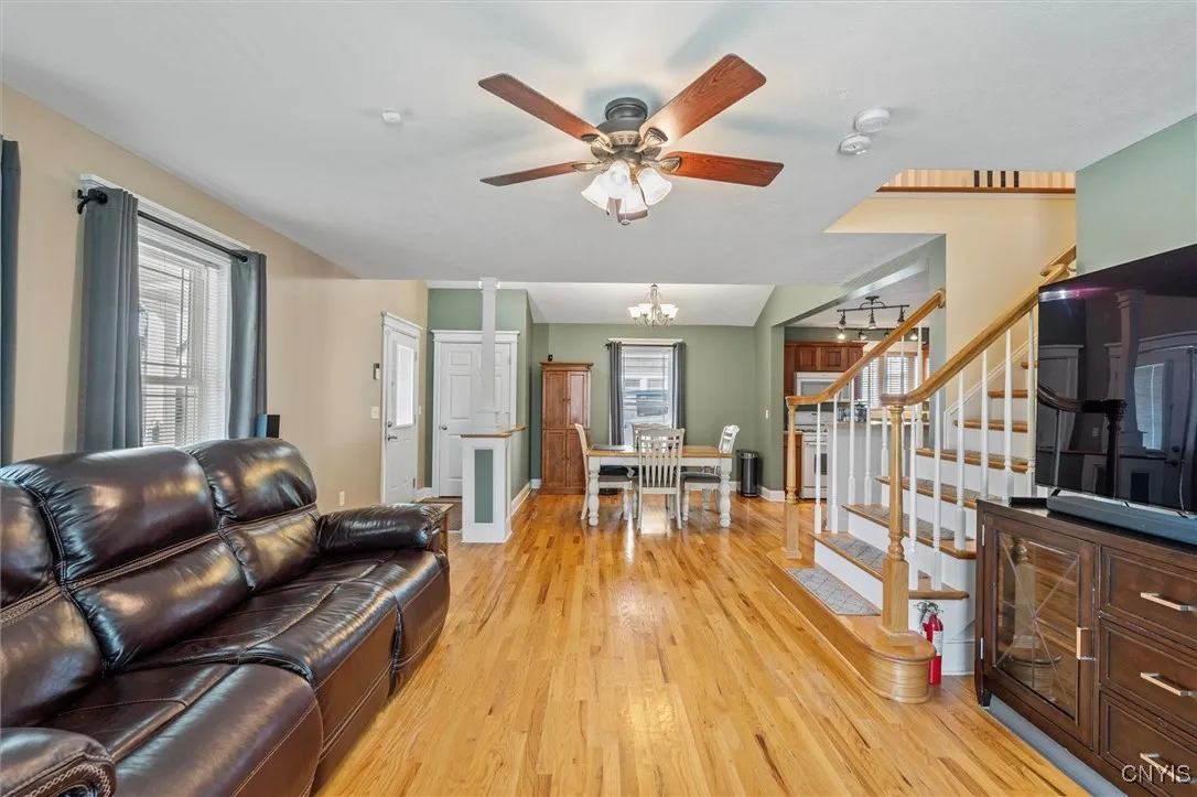 127 Shuart Avenue, Syracuse, New York 13203, Syracuse, New York 13203, 3 Bedrooms Bedrooms, 6 Rooms Rooms,2 BathroomsBathrooms,Residential,Closed,127 Shuart Avenue, Syracuse, New York 13203,0,S1631809