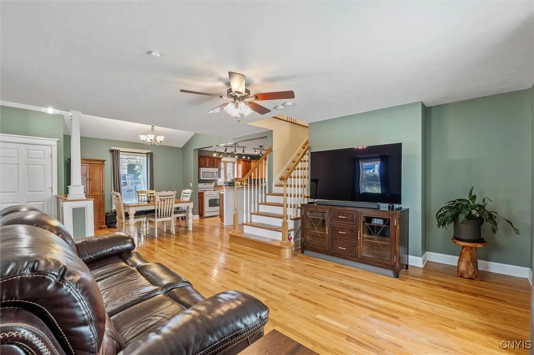 127 Shuart Avenue, Syracuse, New York 13203, Syracuse, New York 13203, 3 Bedrooms Bedrooms, 6 Rooms Rooms,2 BathroomsBathrooms,Residential,Closed,127 Shuart Avenue, Syracuse, New York 13203,0,S1631809