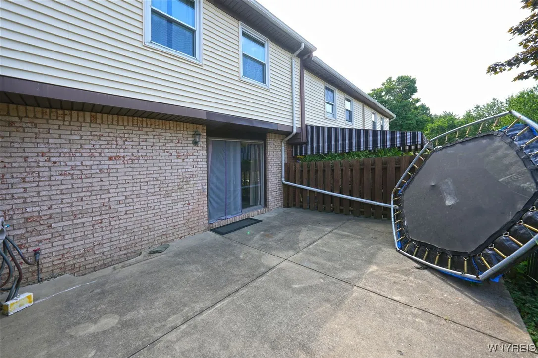 176 Stepping Stone Lane, Orchard Park, New York 14, Orchard Park, New York 14127, 3 Bedrooms Bedrooms, 8 Rooms Rooms,1 BathroomBathrooms,Residential,For Sale,176 Stepping Stone Lane, Orchard Park, New York 14,0,B1629751