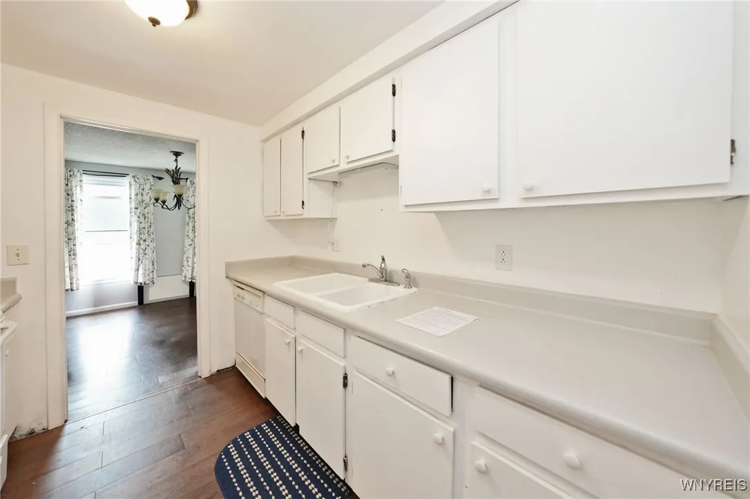 176 Stepping Stone Lane, Orchard Park, New York 14, Orchard Park, New York 14127, 3 Bedrooms Bedrooms, 8 Rooms Rooms,1 BathroomBathrooms,Residential,For Sale,176 Stepping Stone Lane, Orchard Park, New York 14,0,B1629751