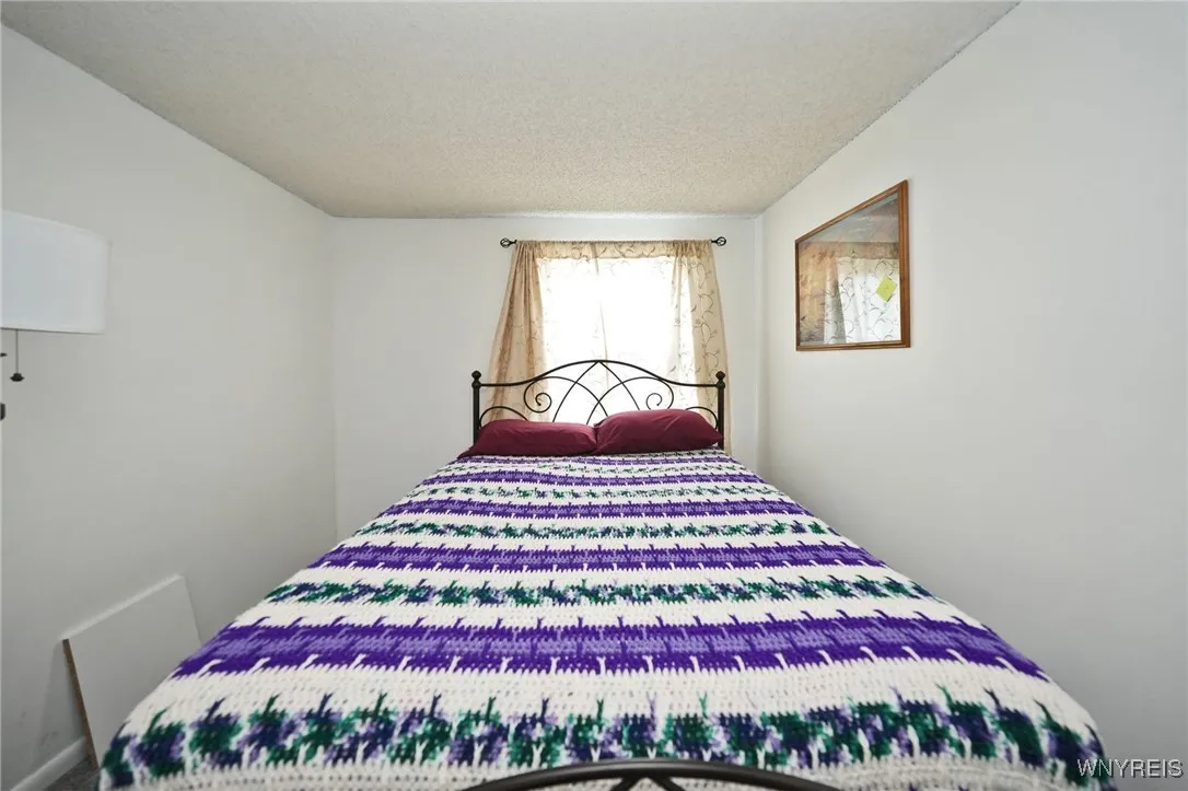 176 Stepping Stone Lane, Orchard Park, New York 14, Orchard Park, New York 14127, 3 Bedrooms Bedrooms, 8 Rooms Rooms,1 BathroomBathrooms,Residential,For Sale,176 Stepping Stone Lane, Orchard Park, New York 14,0,B1629751