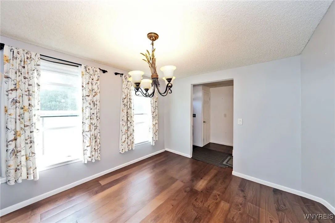 176 Stepping Stone Lane, Orchard Park, New York 14, Orchard Park, New York 14127, 3 Bedrooms Bedrooms, 8 Rooms Rooms,1 BathroomBathrooms,Residential,For Sale,176 Stepping Stone Lane, Orchard Park, New York 14,0,B1629751
