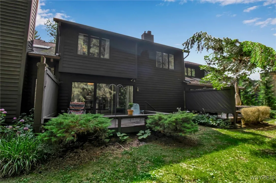 88 Breezewood Common, Amherst, New York 14051, Amherst, New York 14051, 3 Bedrooms Bedrooms, 6 Rooms Rooms,2 BathroomsBathrooms,Residential,For Sale,88 Breezewood Common, Amherst, New York 14051,B1630381