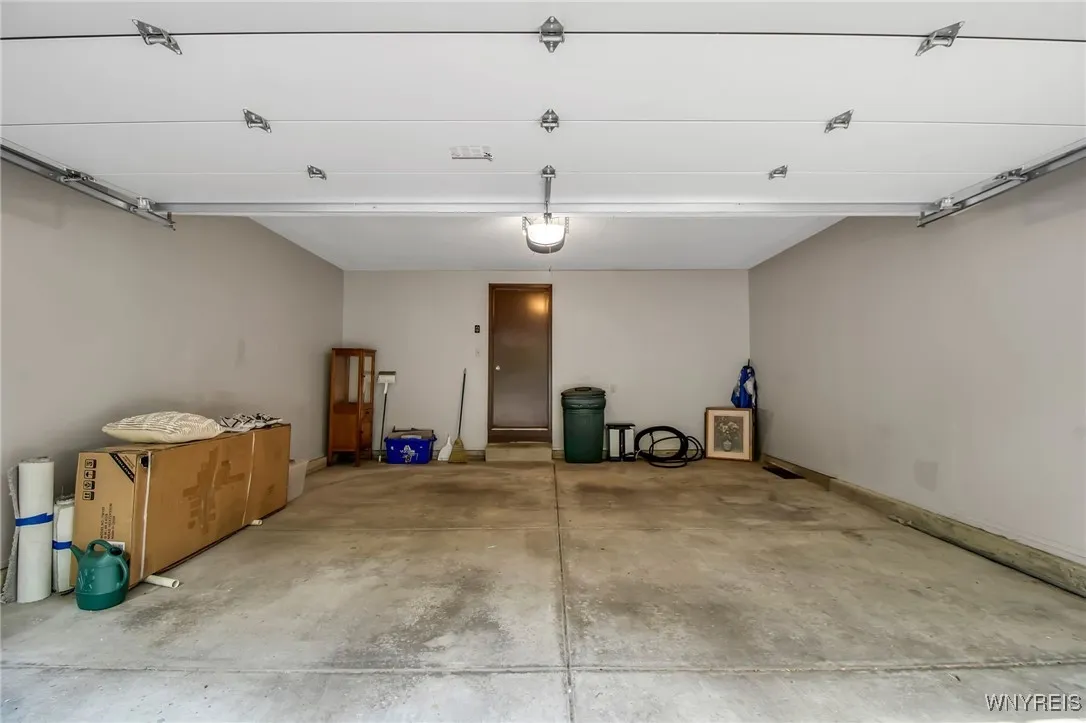 88 Breezewood Common, Amherst, New York 14051, Amherst, New York 14051, 3 Bedrooms Bedrooms, 6 Rooms Rooms,2 BathroomsBathrooms,Residential,For Sale,88 Breezewood Common, Amherst, New York 14051,B1630381
