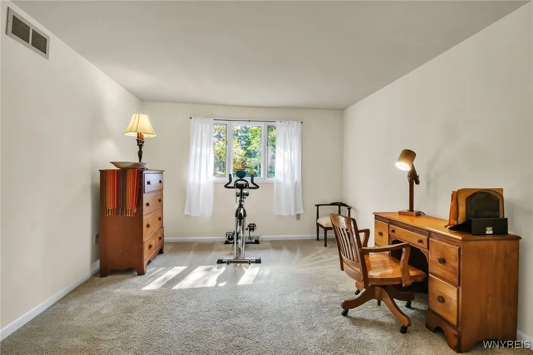 88 Breezewood Common, Amherst, New York 14051, Amherst, New York 14051, 3 Bedrooms Bedrooms, 6 Rooms Rooms,2 BathroomsBathrooms,Residential,For Sale,88 Breezewood Common, Amherst, New York 14051,B1630381