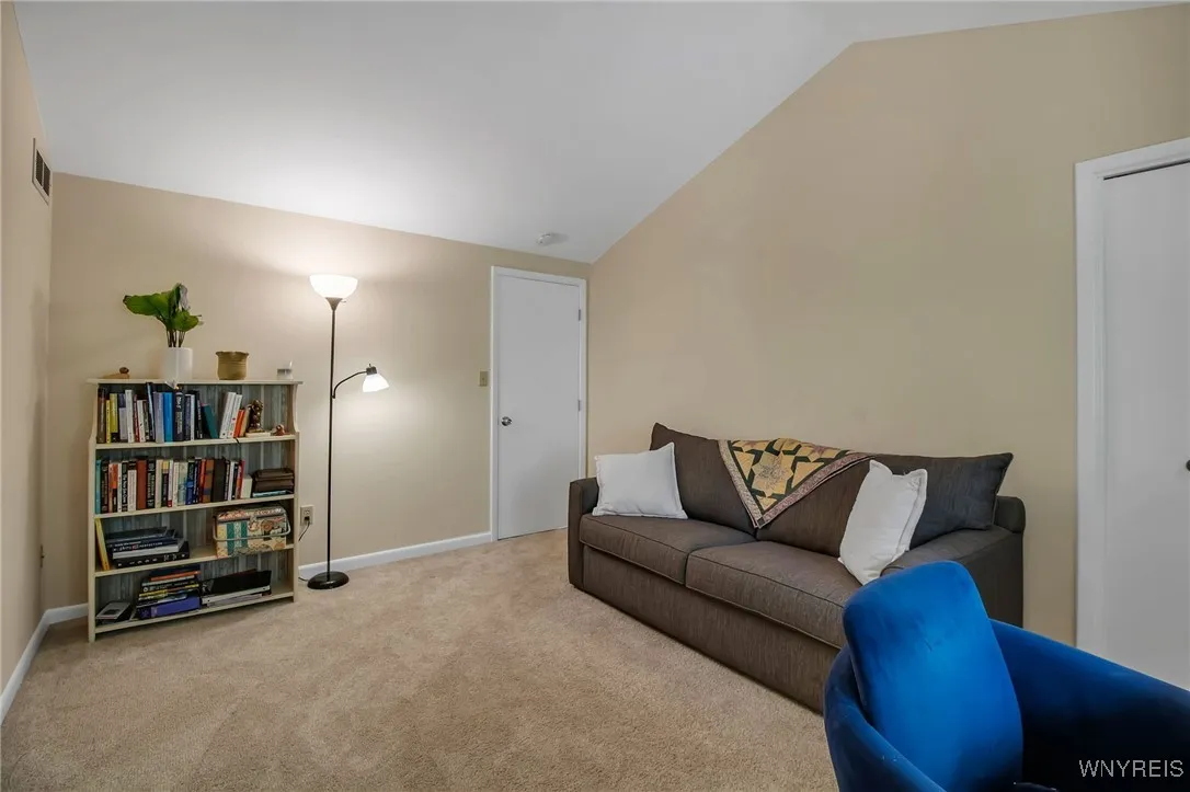 88 Breezewood Common, Amherst, New York 14051, Amherst, New York 14051, 3 Bedrooms Bedrooms, 6 Rooms Rooms,2 BathroomsBathrooms,Residential,For Sale,88 Breezewood Common, Amherst, New York 14051,B1630381