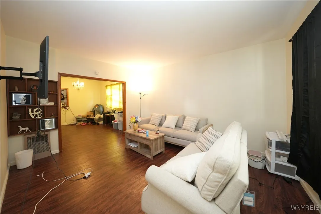 74 Vanderbilt Street, Buffalo, New York 14206, Buffalo, New York 14206, 3 Bedrooms Bedrooms, 8 Rooms Rooms,1 BathroomBathrooms,Residential,For Sale,74 Vanderbilt Street, Buffalo, New York 14206,B1632120