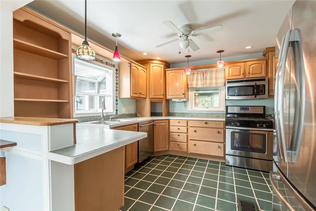110 Worthing Terrace, East Rochester, New York 144, East Rochester, New York 14445, 3 Bedrooms Bedrooms, 7 Rooms Rooms,2 BathroomsBathrooms,Residential,Closed,110 Worthing Terrace, East Rochester, New York 144,0,R1628745