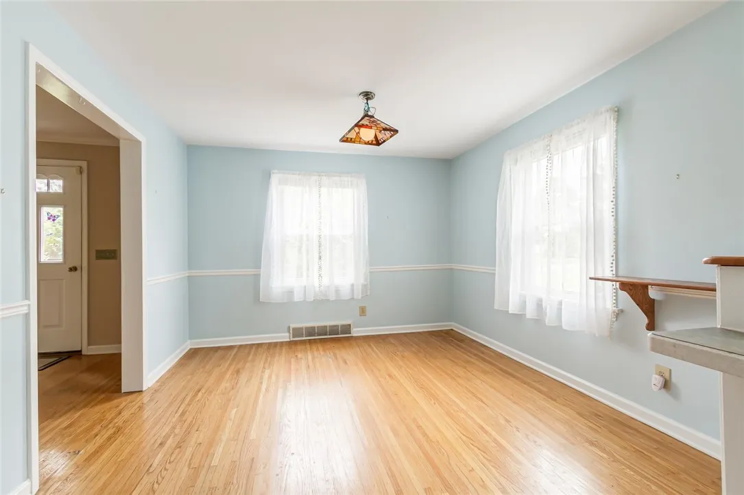 110 Worthing Terrace, East Rochester, New York 144, East Rochester, New York 14445, 3 Bedrooms Bedrooms, 7 Rooms Rooms,2 BathroomsBathrooms,Residential,Closed,110 Worthing Terrace, East Rochester, New York 144,0,R1628745