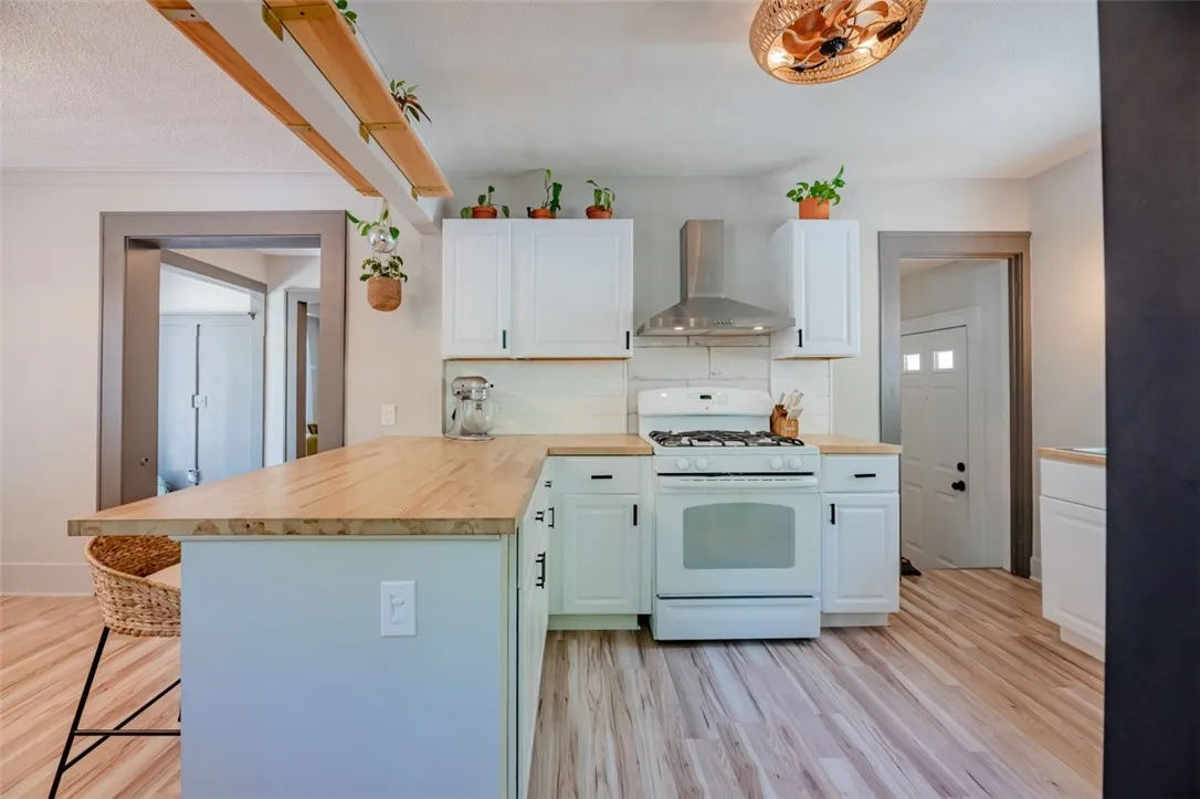 30 Forgham Road, Greece, New York 14616, Greece, New York 14616, 3 Bedrooms Bedrooms, 7 Rooms Rooms,1 BathroomBathrooms,Residential,Closed,30 Forgham Road, Greece, New York 14616,0,R1632028