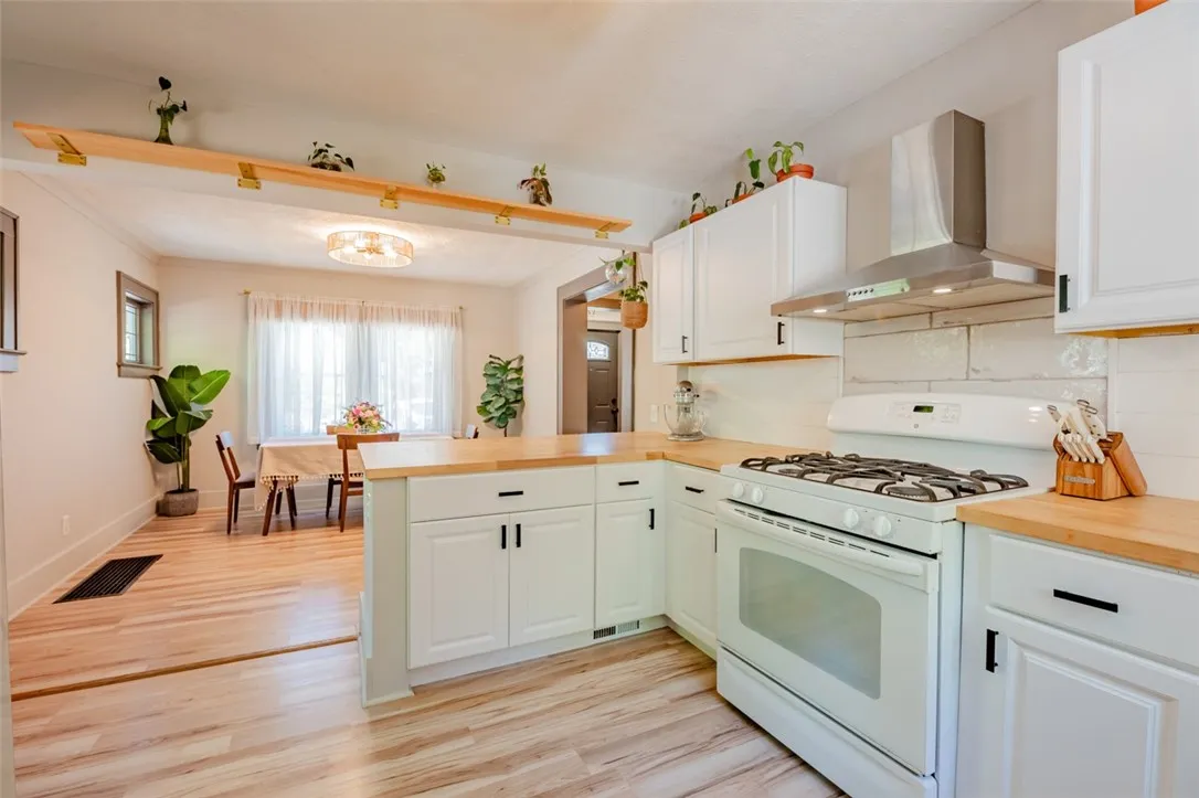 30 Forgham Road, Greece, New York 14616, Greece, New York 14616, 3 Bedrooms Bedrooms, 7 Rooms Rooms,1 BathroomBathrooms,Residential,Closed,30 Forgham Road, Greece, New York 14616,0,R1632028