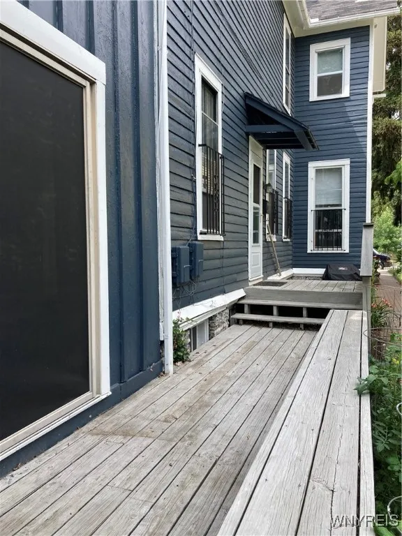 262 Summer Street Rear, Buffalo, New York 14222, Buffalo, New York 14222, 2 Bedrooms Bedrooms, 5 Rooms Rooms,1 BathroomBathrooms,Residential Lease,For Rent,262 Summer Street Rear, Buffalo, New York 14222,0,B1631640