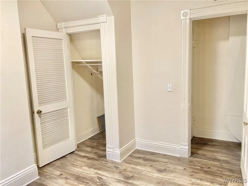 262 Summer Street Rear, Buffalo, New York 14222, Buffalo, New York 14222, 2 Bedrooms Bedrooms, 5 Rooms Rooms,1 BathroomBathrooms,Residential Lease,For Rent,262 Summer Street Rear, Buffalo, New York 14222,0,B1631640