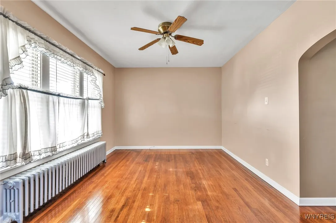 130 Rutland Avenue, Cheektowaga, New York 14212, Cheektowaga, New York 14212, 4 Bedrooms Bedrooms, ,2 BathroomsBathrooms,Residential,For Sale,130 Rutland Avenue, Cheektowaga, New York 14212,0,B1632104