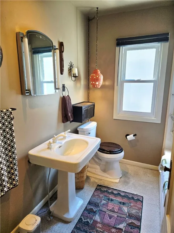 The full bath has been nicely updated.