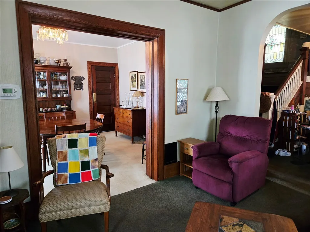 The natural wood trim is stunning here.