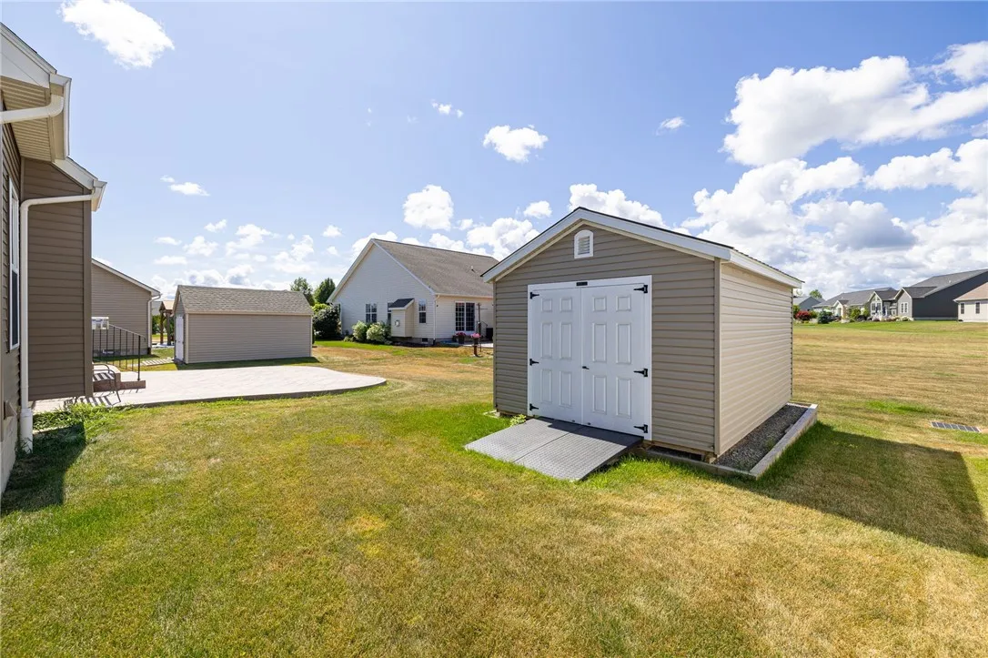 283 Avery Park Ln Lane, Greece, New York 14612, Greece, New York 14612, 3 Bedrooms Bedrooms, 5 Rooms Rooms,2 BathroomsBathrooms,Residential,Closed,283 Avery Park Ln Lane, Greece, New York 14612,0,R1631403