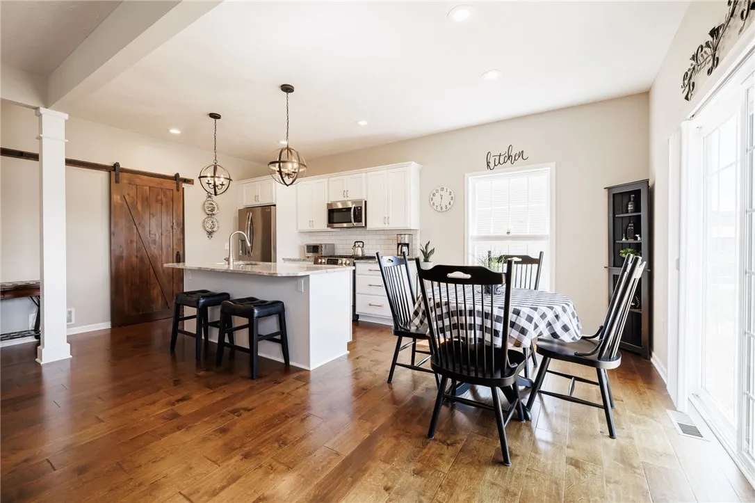 283 Avery Park Ln Lane, Greece, New York 14612, Greece, New York 14612, 3 Bedrooms Bedrooms, 5 Rooms Rooms,2 BathroomsBathrooms,Residential,Closed,283 Avery Park Ln Lane, Greece, New York 14612,0,R1631403