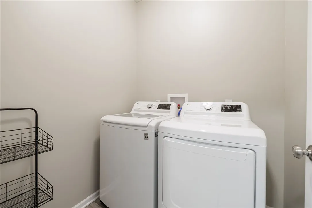 283 Avery Park Ln Lane, Greece, New York 14612, Greece, New York 14612, 3 Bedrooms Bedrooms, 5 Rooms Rooms,2 BathroomsBathrooms,Residential,Closed,283 Avery Park Ln Lane, Greece, New York 14612,0,R1631403