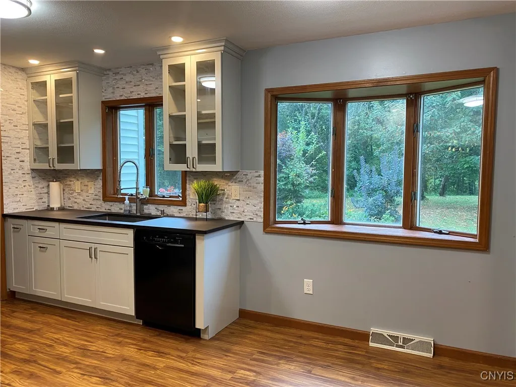 4815 Creaser Road, Westmoreland, New York 13490, Westmoreland, New York 13490, 4 Bedrooms Bedrooms, 7 Rooms Rooms,2 BathroomsBathrooms,Residential,Closed,4815 Creaser Road, Westmoreland, New York 13490,0,S1631665