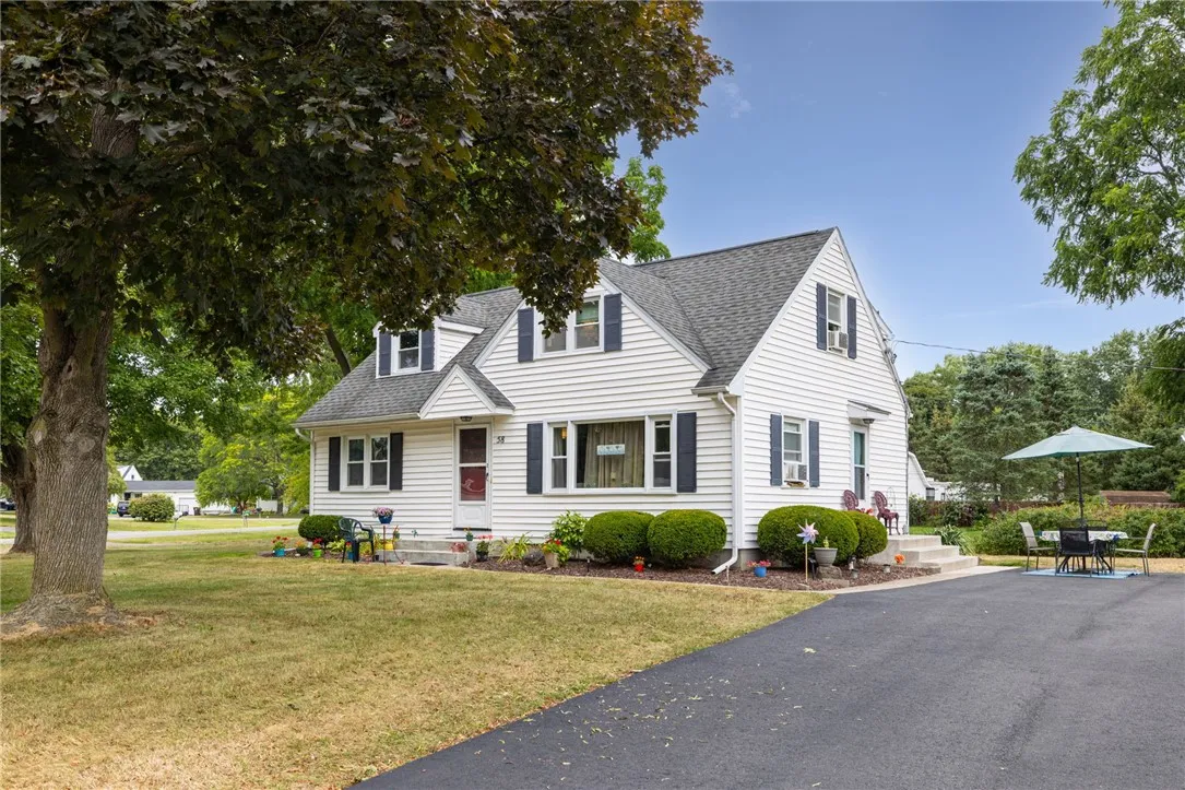 58 Sunnyside Lane, Chili, New York 14514, Chili, New York 14514, 3 Bedrooms Bedrooms, ,2 BathroomsBathrooms,Residential,Closed,58 Sunnyside Lane, Chili, New York 14514,0,R1631638