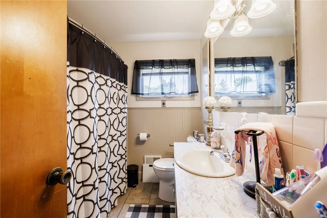 58 Sunnyside Lane, Chili, New York 14514, Chili, New York 14514, 3 Bedrooms Bedrooms, ,2 BathroomsBathrooms,Residential,Closed,58 Sunnyside Lane, Chili, New York 14514,0,R1631638