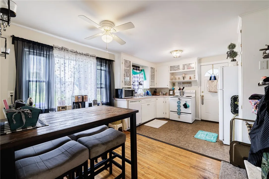 58 Sunnyside Lane, Chili, New York 14514, Chili, New York 14514, 3 Bedrooms Bedrooms, ,2 BathroomsBathrooms,Residential,Closed,58 Sunnyside Lane, Chili, New York 14514,0,R1631638