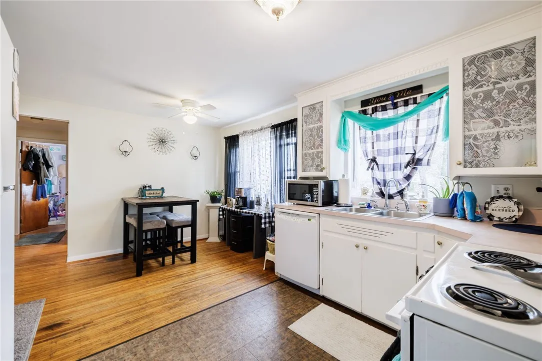 58 Sunnyside Lane, Chili, New York 14514, Chili, New York 14514, 3 Bedrooms Bedrooms, ,2 BathroomsBathrooms,Residential,Closed,58 Sunnyside Lane, Chili, New York 14514,0,R1631638