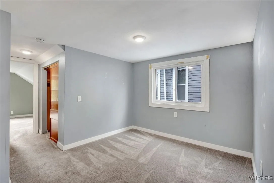 2nd floor Bonus room
