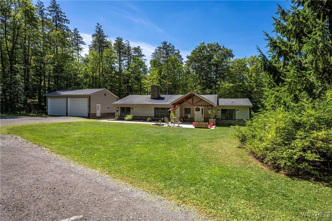 9852 Larkin Road, Eden, New York 14057, Eden, New York 14057, 3 Bedrooms Bedrooms, 7 Rooms Rooms,2 BathroomsBathrooms,Residential,Closed,9852 Larkin Road, Eden, New York 14057,0,B1631954