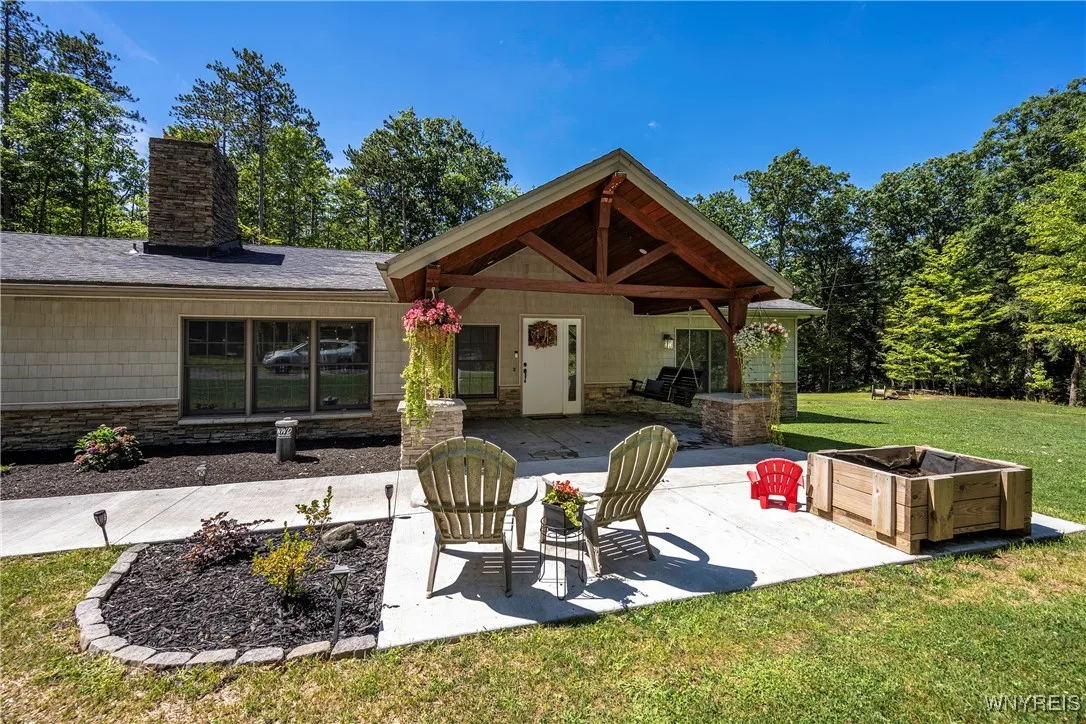 9852 Larkin Road, Eden, New York 14057, Eden, New York 14057, 3 Bedrooms Bedrooms, 7 Rooms Rooms,2 BathroomsBathrooms,Residential,Closed,9852 Larkin Road, Eden, New York 14057,0,B1631954