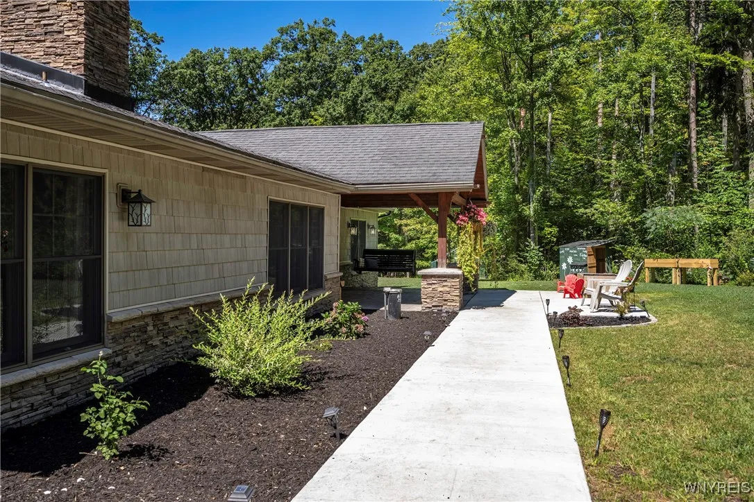 9852 Larkin Road, Eden, New York 14057, Eden, New York 14057, 3 Bedrooms Bedrooms, 7 Rooms Rooms,2 BathroomsBathrooms,Residential,Closed,9852 Larkin Road, Eden, New York 14057,0,B1631954