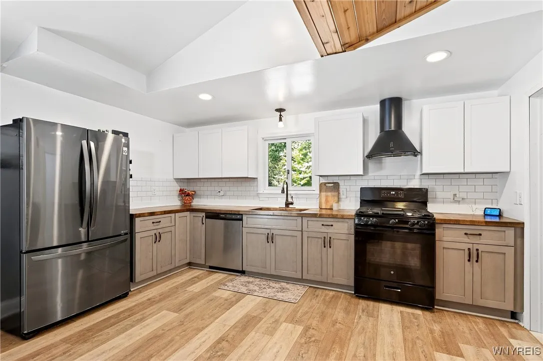 9852 Larkin Road, Eden, New York 14057, Eden, New York 14057, 3 Bedrooms Bedrooms, 7 Rooms Rooms,2 BathroomsBathrooms,Residential,Closed,9852 Larkin Road, Eden, New York 14057,0,B1631954