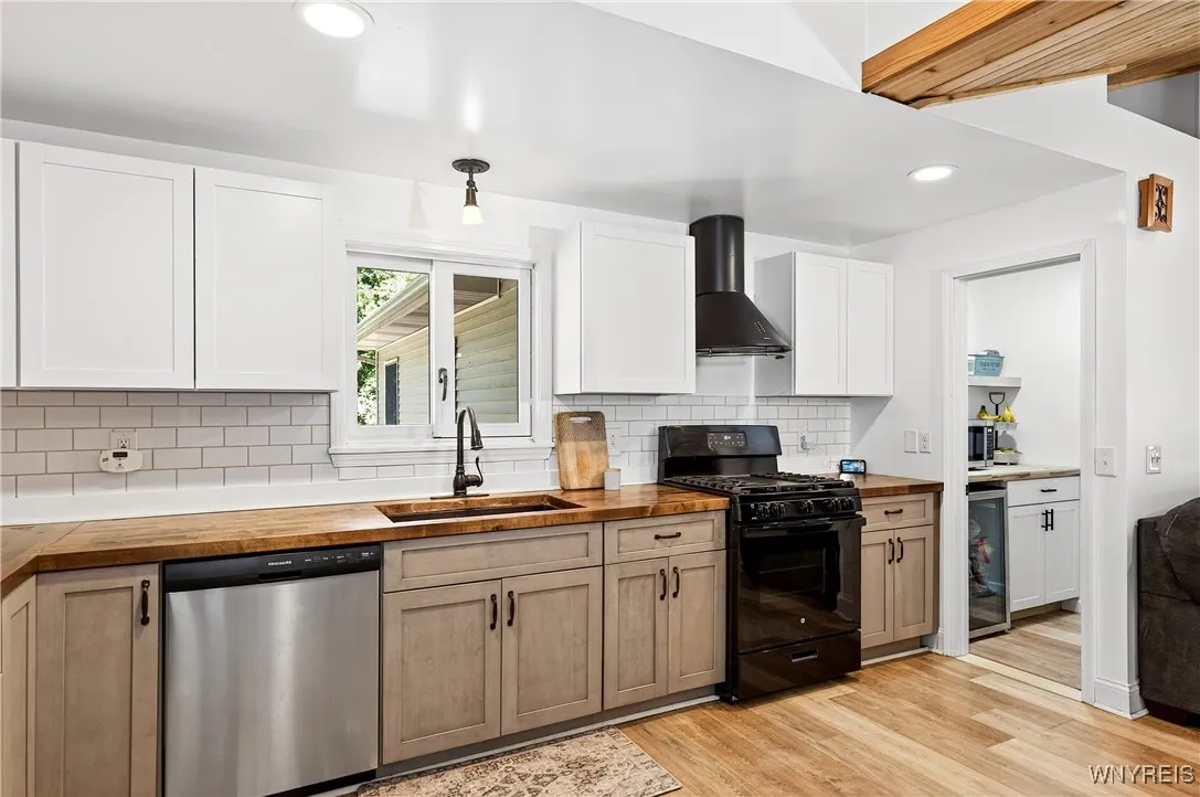 9852 Larkin Road, Eden, New York 14057, Eden, New York 14057, 3 Bedrooms Bedrooms, 7 Rooms Rooms,2 BathroomsBathrooms,Residential,Closed,9852 Larkin Road, Eden, New York 14057,0,B1631954