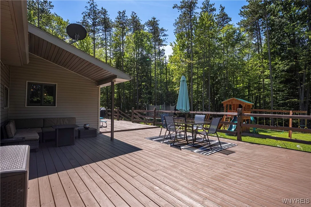 9852 Larkin Road, Eden, New York 14057, Eden, New York 14057, 3 Bedrooms Bedrooms, 7 Rooms Rooms,2 BathroomsBathrooms,Residential,Closed,9852 Larkin Road, Eden, New York 14057,0,B1631954