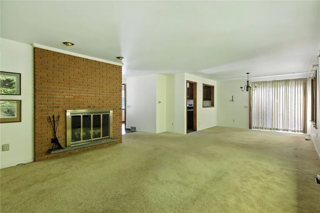 299 Brooksboro Drive, Webster, New York 14580, Webster, New York 14580, 4 Bedrooms Bedrooms, 8 Rooms Rooms,3 BathroomsBathrooms,Residential,Closed,299 Brooksboro Drive, Webster, New York 14580,0,R1628266