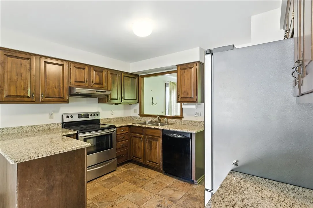 299 Brooksboro Drive, Webster, New York 14580, Webster, New York 14580, 4 Bedrooms Bedrooms, 8 Rooms Rooms,3 BathroomsBathrooms,Residential,Closed,299 Brooksboro Drive, Webster, New York 14580,0,R1628266