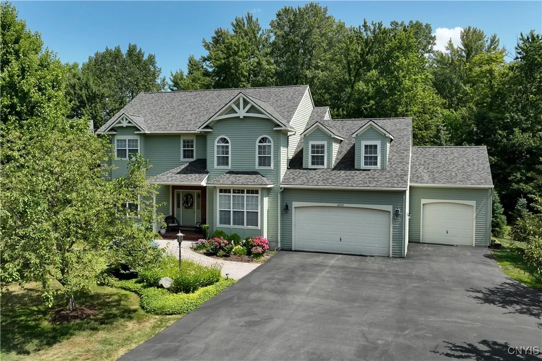 6202 Festival Court, Lysander, New York 13027, Lysander, New York 13027, 4 Bedrooms Bedrooms, 11 Rooms Rooms,2 BathroomsBathrooms,Residential,Closed,6202 Festival Court, Lysander, New York 13027,0,S1625152