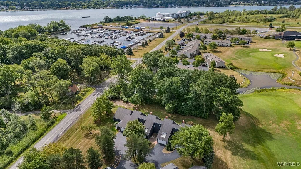 3104 East River Road, Grand Island, New York 14072, Grand Island, New York 14072, 2 Bedrooms Bedrooms, 5 Rooms Rooms,2 BathroomsBathrooms,Residential,For Sale,3104 East River Road, Grand Island, New York 14072,0,B1632110
