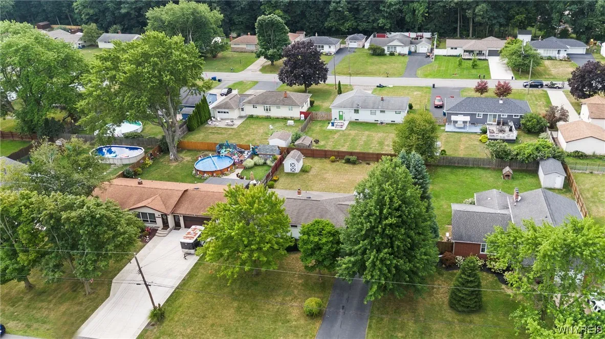 nice walkable neighborhood