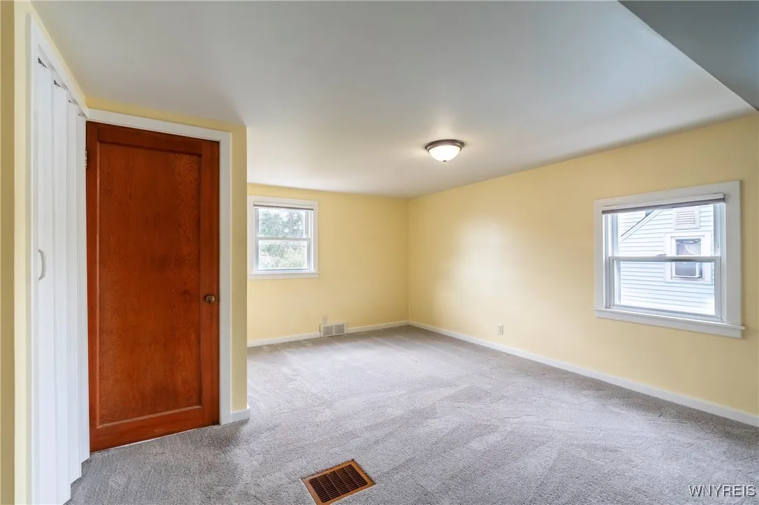 109 Yeager Drive, Cheektowaga, New York 14225, Cheektowaga, New York 14225, 3 Bedrooms Bedrooms, 8 Rooms Rooms,2 BathroomsBathrooms,Residential,Closed,109 Yeager Drive, Cheektowaga, New York 14225,0,B1631970