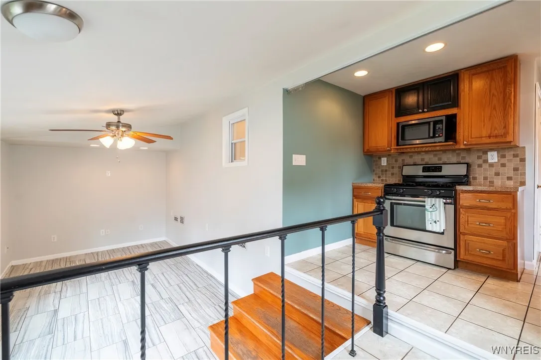 109 Yeager Drive, Cheektowaga, New York 14225, Cheektowaga, New York 14225, 3 Bedrooms Bedrooms, 8 Rooms Rooms,2 BathroomsBathrooms,Residential,Closed,109 Yeager Drive, Cheektowaga, New York 14225,0,B1631970