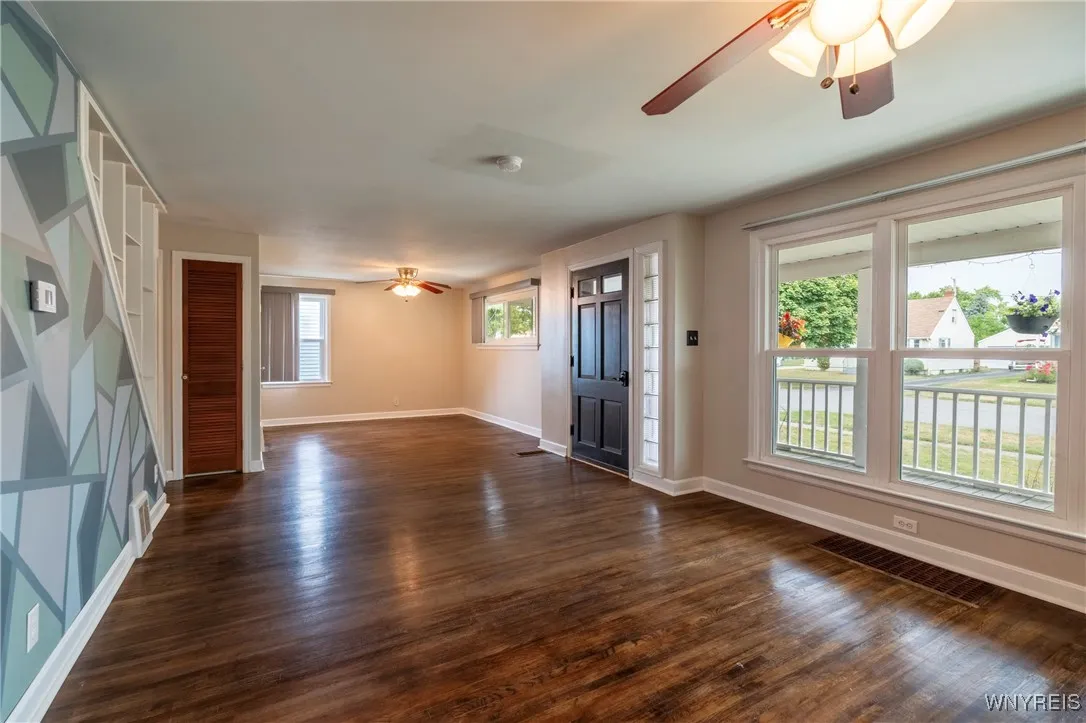 109 Yeager Drive, Cheektowaga, New York 14225, Cheektowaga, New York 14225, 3 Bedrooms Bedrooms, 8 Rooms Rooms,2 BathroomsBathrooms,Residential,Closed,109 Yeager Drive, Cheektowaga, New York 14225,0,B1631970