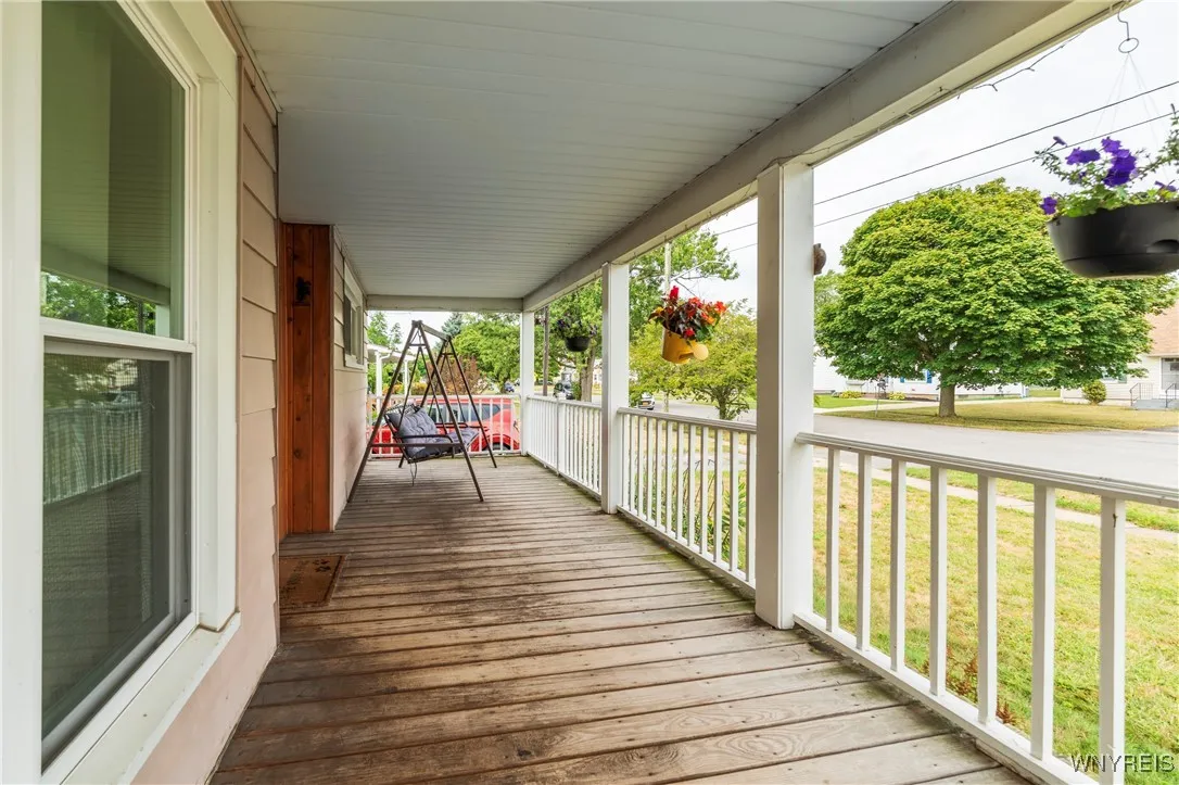 109 Yeager Drive, Cheektowaga, New York 14225, Cheektowaga, New York 14225, 3 Bedrooms Bedrooms, 8 Rooms Rooms,2 BathroomsBathrooms,Residential,Closed,109 Yeager Drive, Cheektowaga, New York 14225,0,B1631970