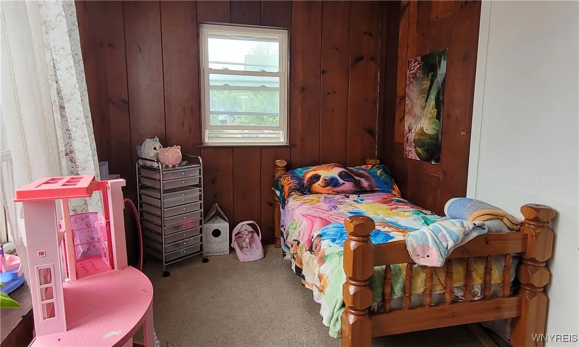 Bedroom #2 (185 Huntington #1, Buffalo, NY 14214)